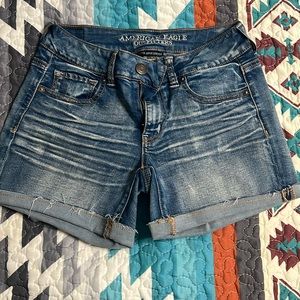 New American Eagle super super stretch size 4 midi shorts!!!!